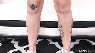 Blonde with natural tits Skylar Valentine nicely plays with her crack