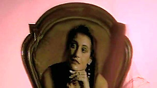 This Slutty MILF Enjoys Herself on the Photo Shoot with a Hand in Her Pussy and a Cock in Her Ass