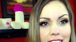 babe brunette 95 flashing pussy on live webcam