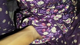 18 Years Old Hot Bengali Desi Bhabhi Ke Hot Boobs and Tight Pussy, Bhabhi Ki Saat Chudai Kar Piri Raat Chota Bhabhi Ki Room Mein