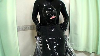 Amateur wild chick solo masturbation