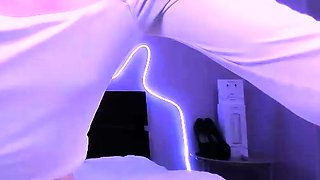 Webcam beauty and her toys have solo sex