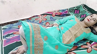 Wife ke nhi rahne par sister in law ko jabar dasti pel diya