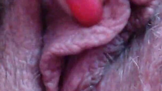 Big clit hairy pussy cumming