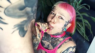 Sweet girl Alexis Reaves gives a mind-blowing blowjob with rimjob action and tongue tricks