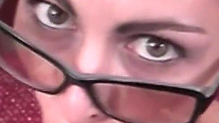 Sexy Teen Secretary Giving the Perfect Blowjob for Boss