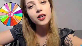 Amateur Webcam Teen Flashes Masturbates