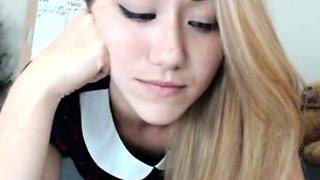 amateur amali2015 flashing ass on live webcam