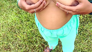 Hot Tamil Aunty Outdoor Beautiful Boobs Showing and Pussy Mastrubation