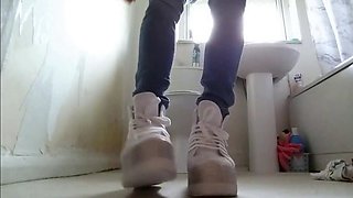 Twink Crossdresser in Tight Jeans