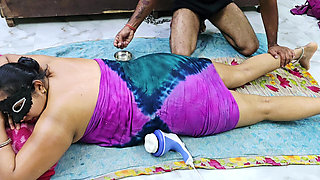 Desi Bhabhi's Full Naked Body Massage