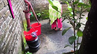 I See My Aunty Going To Take A Bath After I Hugged And Fucking Ass