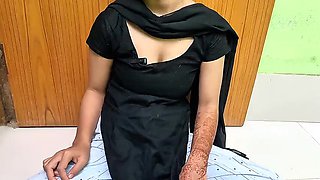 Hot Desi Bhabhi Fucks Servant While Wife is Away - Riya Chowdhury Homemade Sex