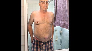 Slut Stefan Nolte preparing for an important customer meeting