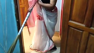 Desi Hot Maid Gets Anal Fuck From Malkin