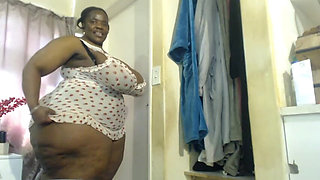 Black SSBBW Showing off Her Sexy Lingrie