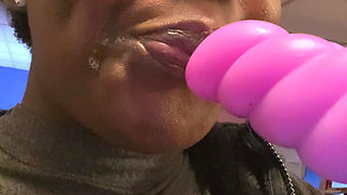 follow this sexy Ebony Instagram model