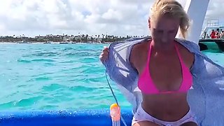 Big ass amateur blonde fucking POV in public