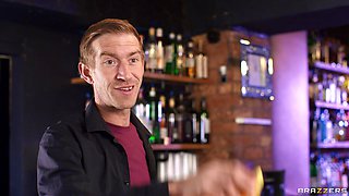 Sneaking Around At The Sex Club With Danny D, Zaawaadi - Brazzers