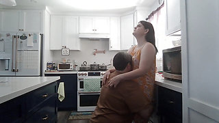 surprise steamy kitchen fuck by Philp Sevenheart for horny little pregnant Amelia Everheart: