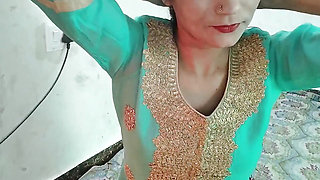 Bhabhi ne jabar dasti doodh daba daba kar pela