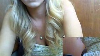 Hot amateur blonde pregnant toying her pussy solo