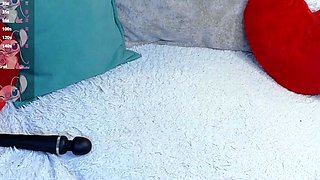 Camgirl with cute tits and ass