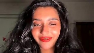 Thea Dsuuza Huge Cleavage Santas Girl (2025) Private App Hot Video - Indian