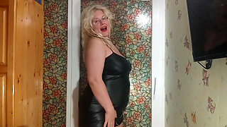 Cum coundtown and JOI in latex