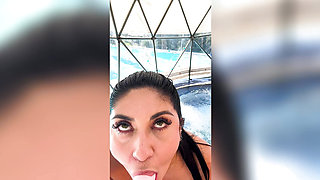 My pussy couldn't resist the jacuzzi... I ended up screaming in pleasure