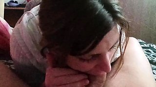 Homemade MILF Extreme Throating for Cumslut