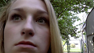 Sex in a Car for the Big Ass Blonde and Cum in Mouth