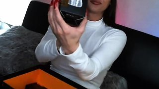 Brunette Solo Webcam Masturbation