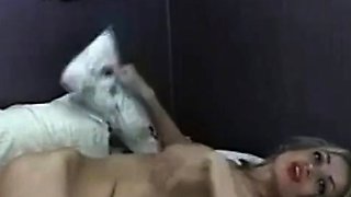 Armenian Babe's Hot Double Leg-Cross Masturbation Cam Show