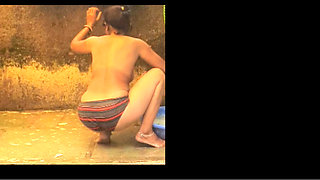 Desi stepsister bathing in the open every day, I feel like leaving