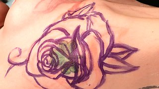 Marie Bossette Gets a Beautiful Rose Tattooed on Her Right Ribs - AltErotic
