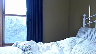 My sex-appeal girlfriend sent me JOI video last night