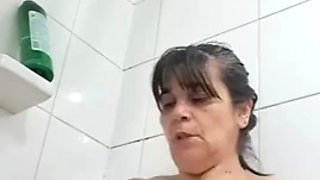 Mega cum stepmom fucked in the bathroom