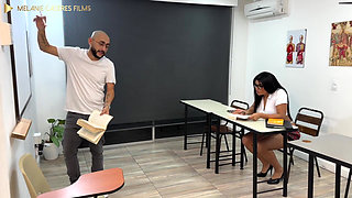 Fucking My Math Teacher to Help Me Get Through the Year - Porn in Spanish