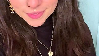 Brunette Solo Webcam Masturbation