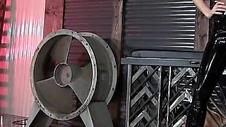 Ballbusting Threeway