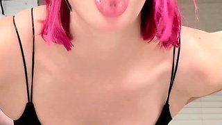 Amateur wild chick solo masturbation