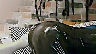 Fist-fucking Gaping Slut in Latex: Gigi's Master Makes Her Cum