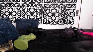 Blonde emo amateur solo masturbation