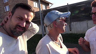 Anal fuck with sexy pierced mature