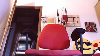 Your Beautiful Italian Stepmother Has Crazy Orgasms at the Computer Desk