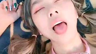 Domestic internet celebrity double ponytail anchor live broadcast
