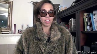 Sophie Moore is back from tour and having fun - WeAreHairy