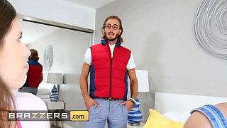 (Morgan Taylor) teaches (lucas) how to eat pussy leading to squirt packed porno - brazzers