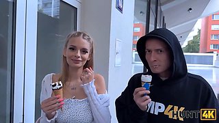Hunt4k. sexy blonda doesn’t mind to have xxx with benefits in front of her bf